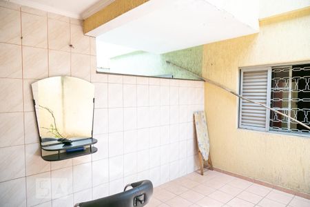 Casa para alugar com 70m², 2 quartos e sem vagaQuintal