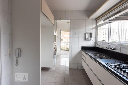 Apartamento à venda com 200m², 4 quartos e 4 vagas Apartamento à venda com 200m², 4 quartos e 4 vagasCozinha