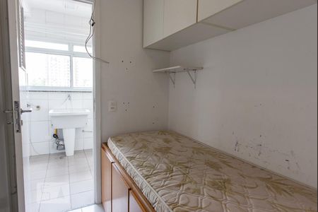 Apartamento à venda com 200m², 4 quartos e 4 vagas Apartamento à venda com 200m², 4 quartos e 4 vagasQuarto de serviço