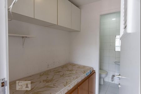 Apartamento à venda com 200m², 4 quartos e 4 vagas Apartamento à venda com 200m², 4 quartos e 4 vagasQuarto de serviço