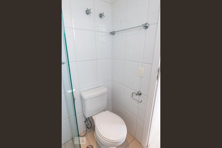 Apartamento à venda com 200m², 4 quartos e 4 vagas Apartamento à venda com 200m², 4 quartos e 4 vagasBanheiro da suíte 2