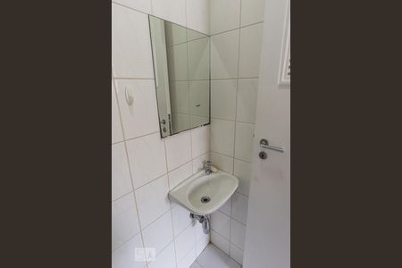 Apartamento à venda com 200m², 4 quartos e 4 vagas Apartamento à venda com 200m², 4 quartos e 4 vagasQuarto de serviço