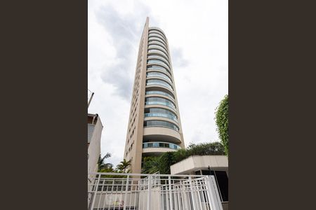 Apartamento à venda com 200m², 4 quartos e 4 vagas Apartamento à venda com 200m², 4 quartos e 4 vagasFachada