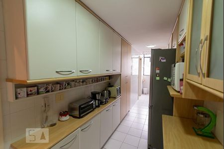 Apartamento à venda com 85m², 2 quartos e 1 vagaCozinha