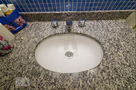 Apartamento à venda com 85m², 2 quartos e 1 vagaBanheiro Social