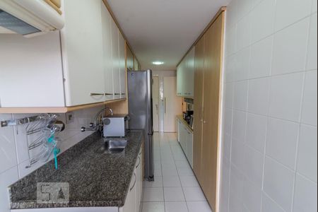 Apartamento à venda com 85m², 2 quartos e 1 vagaCozinha