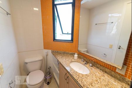 Apartamento à venda com 85m², 2 quartos e 1 vagaBanheiro da Suíte