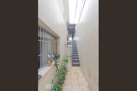 Casa à venda com 520m², 3 quartos e 2 vagas Casa à venda com 520m², 3 quartos e 2 vagasCorredor Lateral