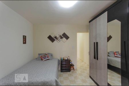 Casa à venda com 520m², 3 quartos e 2 vagas Casa à venda com 520m², 3 quartos e 2 vagasQuarto 2