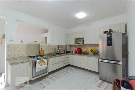 Casa à venda com 520m², 3 quartos e 2 vagas Casa à venda com 520m², 3 quartos e 2 vagasSala de Jantar e Cozinha