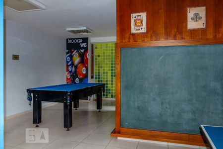 Apartamento para alugar com 55m², 2 quartos e 1 vagaÁrea comum - Sala de Jogos