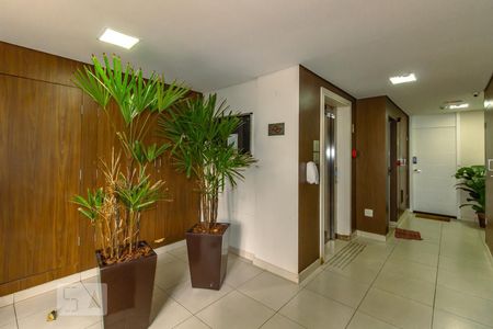 Apartamento para alugar com 55m², 2 quartos e 1 vagaHall social