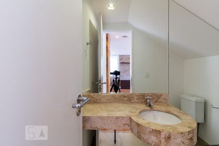 Apartamento para alugar com 129m², 2 quartos e 2 vagas Apartamento para alugar com 129m², 2 quartos e 2 vagasLavabo