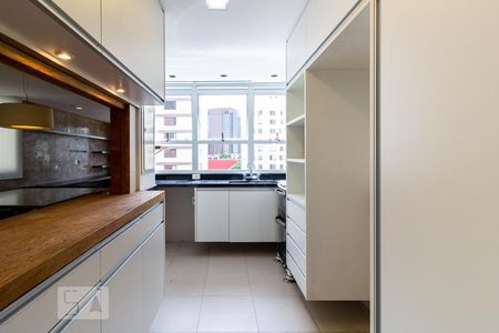 Apartamento para alugar com 129m², 2 quartos e 2 vagas Apartamento para alugar com 129m², 2 quartos e 2 vagasCozinha