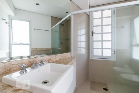 Apartamento para alugar com 129m², 2 quartos e 2 vagas Apartamento para alugar com 129m², 2 quartos e 2 vagasBanheiro Suite 1