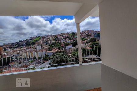 Casa para alugar com 99m², 2 quartos e sem vagaÁrea de Serviço