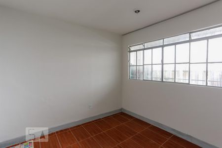Quarto 1 de casa para alugar com 2 quartos, 99m² em Santa Efigênia, Belo Horizonte
