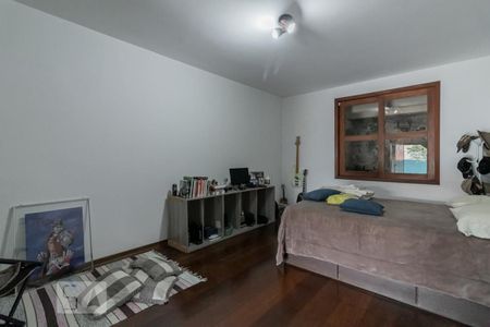 Casa à venda com 120m², 2 quartos e 1 vagaSótão