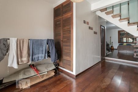 Casa à venda com 120m², 2 quartos e 1 vagaSótão