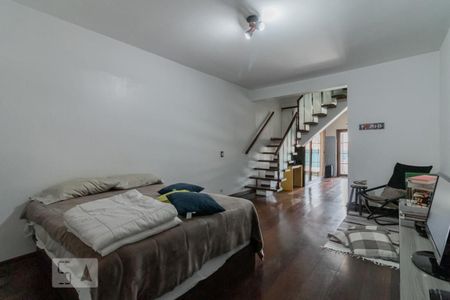 Casa à venda com 120m², 2 quartos e 1 vagaSótão