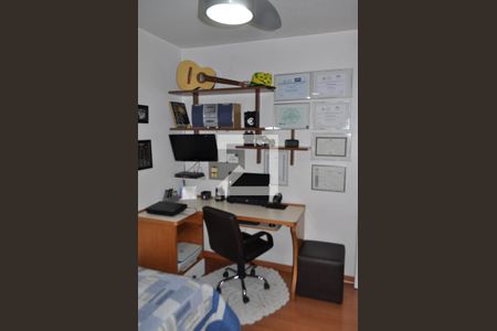 Apartamento à venda com 107m², 3 quartos e 1 vagaQuarto 2 - Armários