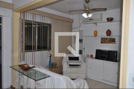 Apartamento à venda com 107m², 3 quartos e 1 vagaSala 