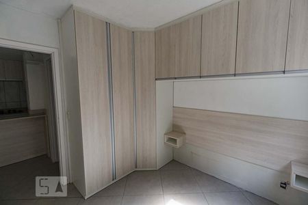 Quarto 1 de apartamento à venda com 2 quartos, 51m² em Vila Nova, Porto Alegre