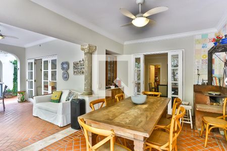 Casa à venda com 600m², 4 quartos e 5 vagasÁrea gourmet