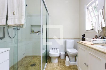 Casa à venda com 600m², 4 quartos e 5 vagasBanheiro da Suíte 4