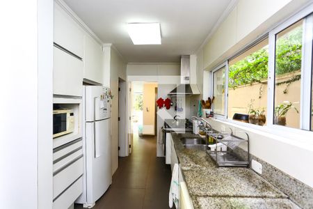 Casa à venda com 600m², 4 quartos e 5 vagasCozinha