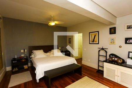 Casa à venda com 600m², 4 quartos e 5 vagassuíte 4