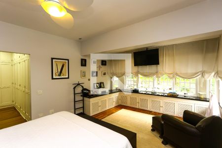 Casa à venda com 600m², 4 quartos e 5 vagassuíte 4