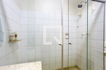 Casa à venda com 600m², 4 quartos e 5 vagasBanheiro da Suíte 3