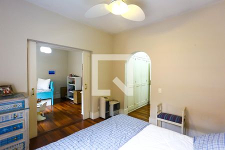 Casa à venda com 600m², 4 quartos e 5 vagassuíte 3