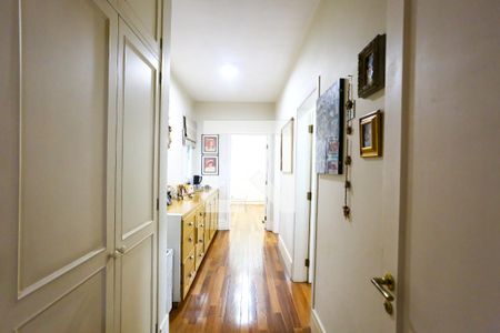 Casa à venda com 600m², 4 quartos e 5 vagascorredor