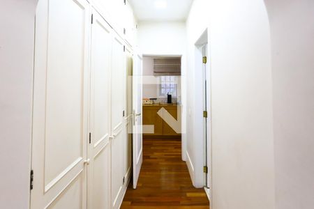 Casa à venda com 600m², 4 quartos e 5 vagassuíte 3