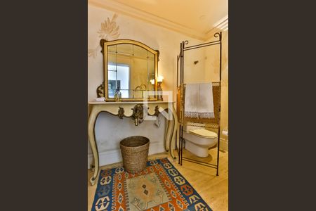 Casa à venda com 600m², 4 quartos e 5 vagasLavabo