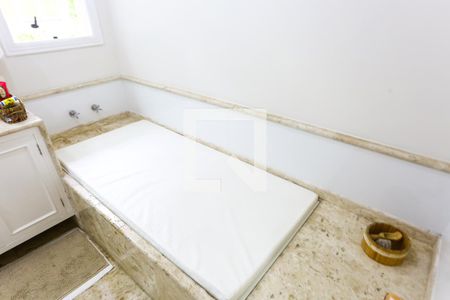 Casa à venda com 600m², 4 quartos e 5 vagasBanheiro da Suíte 4