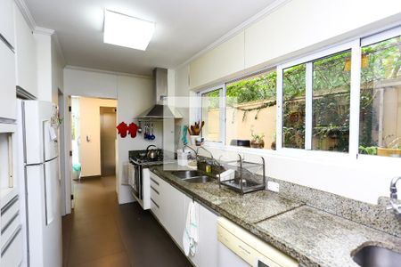 Casa à venda com 600m², 4 quartos e 5 vagasCozinha