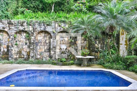 Casa à venda com 600m², 4 quartos e 5 vagasPiscina