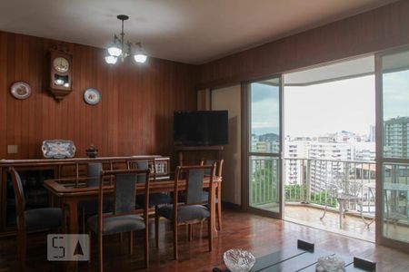 Sala de apartamento para alugar com 3 quartos, 160m² em Leblon, Rio de Janeiro