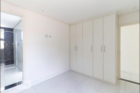 Casa para alugar com 300m², 3 quartos e 2 vagasSuíte 2