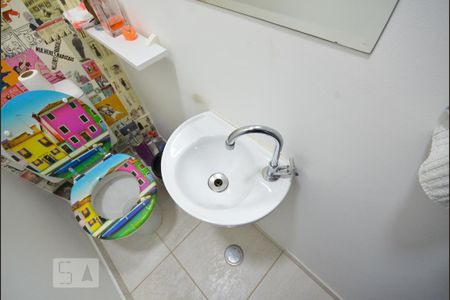 Lavabo de apartamento para alugar com 1 quarto, 35m² em Vila Monumento, São Paulo