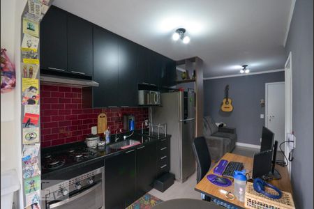 Cozinha de apartamento para alugar com 1 quarto, 35m² em Vila Monumento, São Paulo