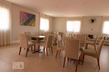 Apartamento para alugar com 50m², 2 quartos e 1 vaga Apartamento para alugar com 50m², 2 quartos e 1 vagaÁrea comum - Salão de festas
