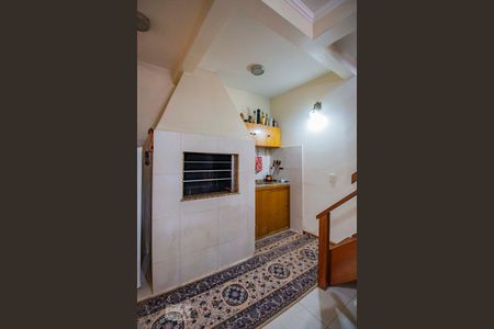 Casa à venda com 250m², 5 quartos e 6 vagasChurrasqueira do salão de festa 