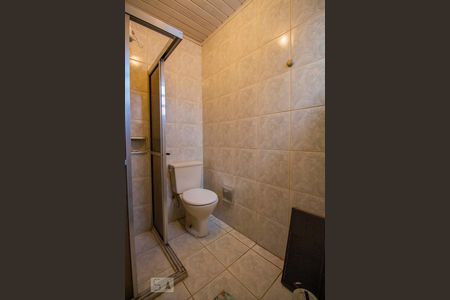 Casa à venda com 250m², 5 quartos e 6 vagasBanheiro da Suíte 1