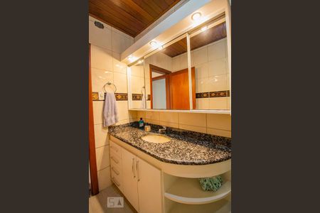 Casa à venda com 250m², 5 quartos e 6 vagasBanheiro 3