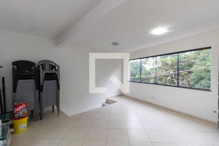 Casa à venda com 220m², 3 quartos e 3 vagas Casa à venda com 220m², 3 quartos e 3 vagasSalão de festa