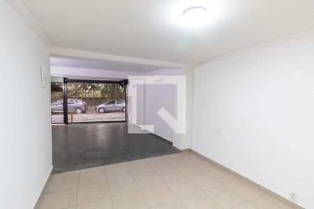 Casa à venda com 220m², 3 quartos e 3 vagas Casa à venda com 220m², 3 quartos e 3 vagasGaragem